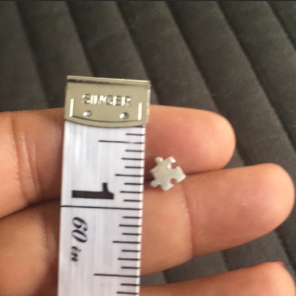 2 🧩🧩Sets of Autism Awareness Stud Earrings - Picture 4 of 4